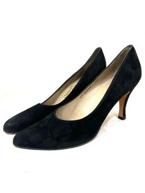 Salvatore Ferragamo Black Heels Pumps Suede Almond Toe Size 8.5 AA